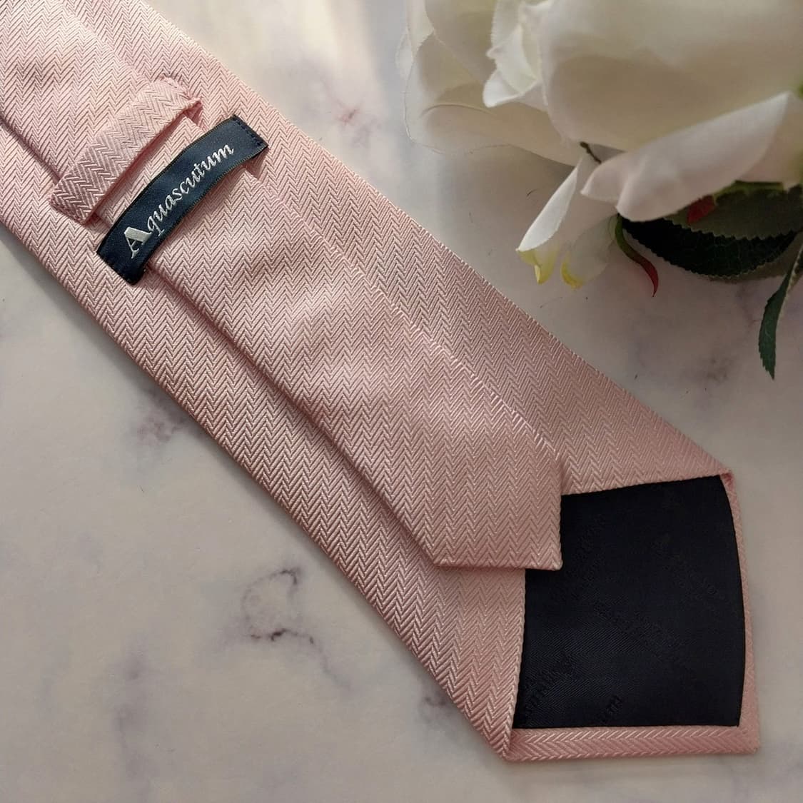 아쿠아스큐텀 실크 핑크 헤링본 패턴 넥타이 9.9cm A+등급 K1351 상품이미지9