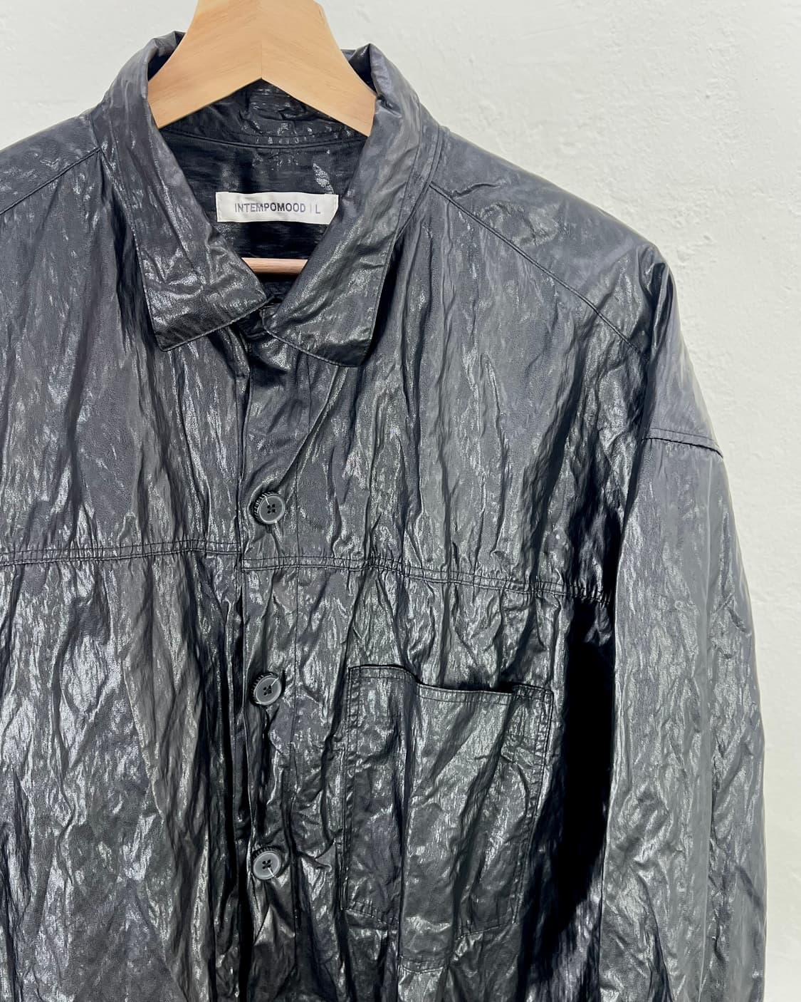 인템포무드 블랙 링클 디포머 아웃핏 셔츠 상품이미지3