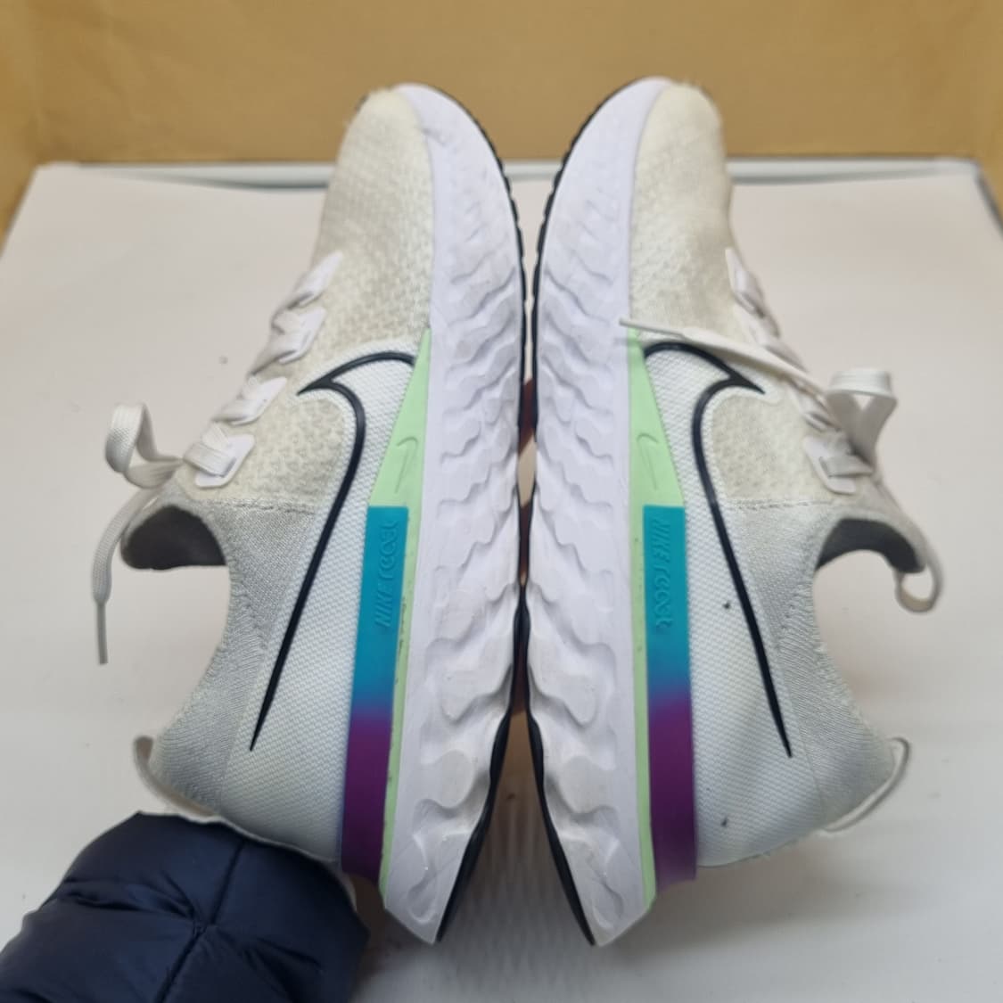 나이키 리액트 인피니티런 남성런닝화 270. 상품이미지5