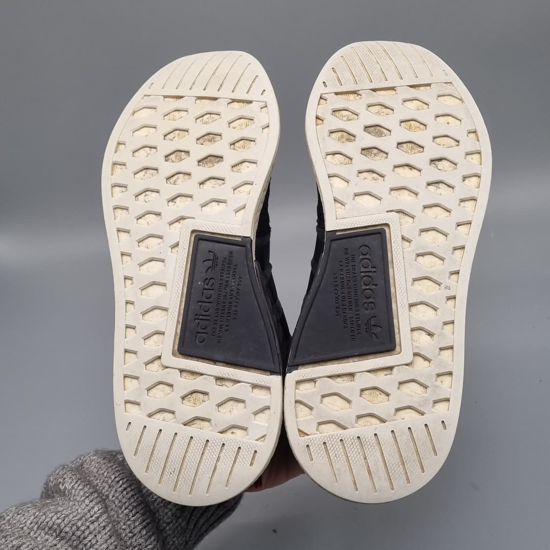 아디다스 NMD R2 남성 운동화270 상품이미지3