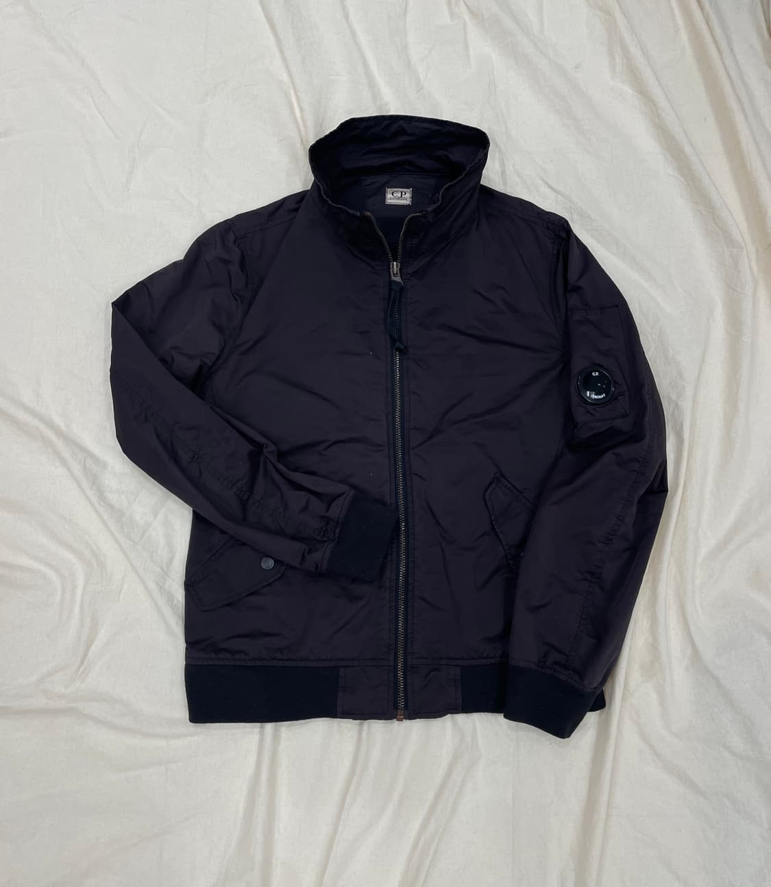 C.P. Company 씨피 컴퍼니 렌즈 와펜 가먼트 다잉 블루종 상품이미지1