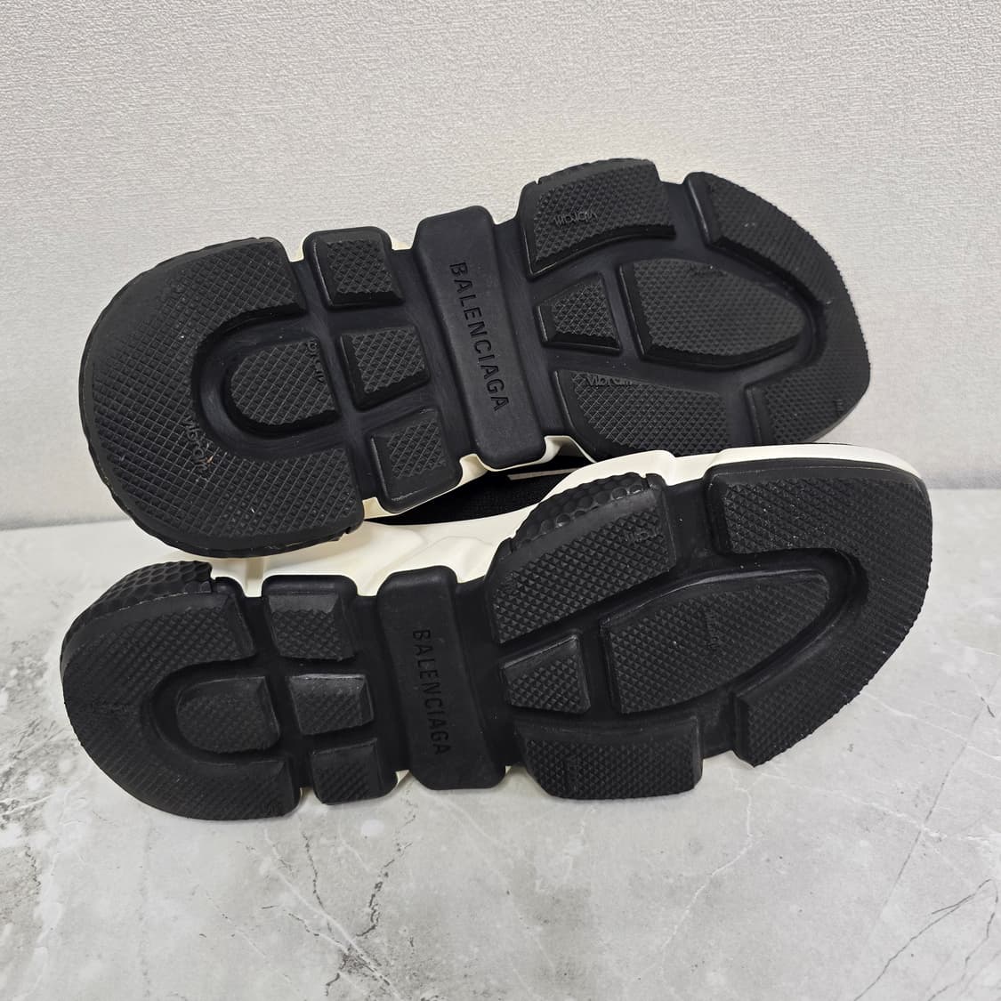 발렌시아가 스피드러너 스니커즈 신발 35사이즈 225 230 판매 상품이미지6