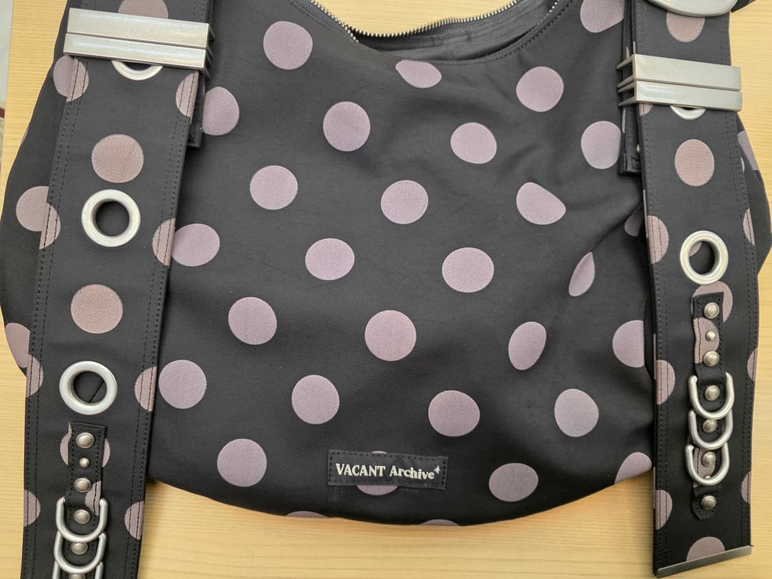 베이컨트 아카이브 VACANT ARCHIVE 벨라 와이드 스트랩 호보백 상품이미지8