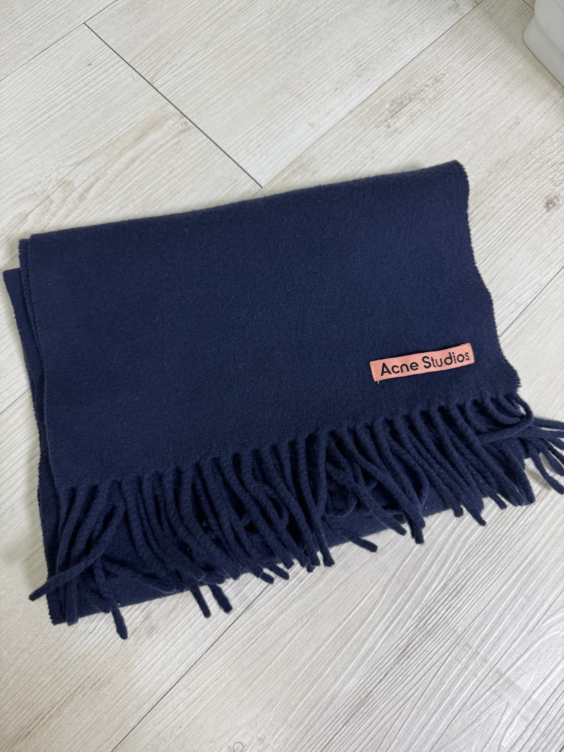 아크네 스튜디오 울 프린지 머플러 네이비 블루 상품이미지2