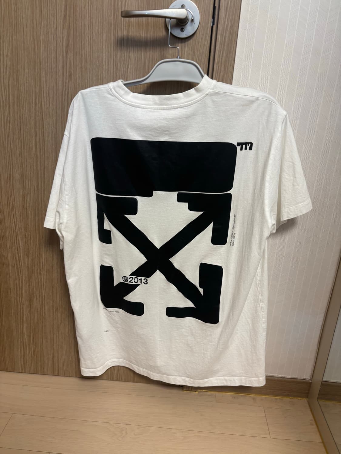 오프화이트 반팔 100정도 사이즈 상품이미지1