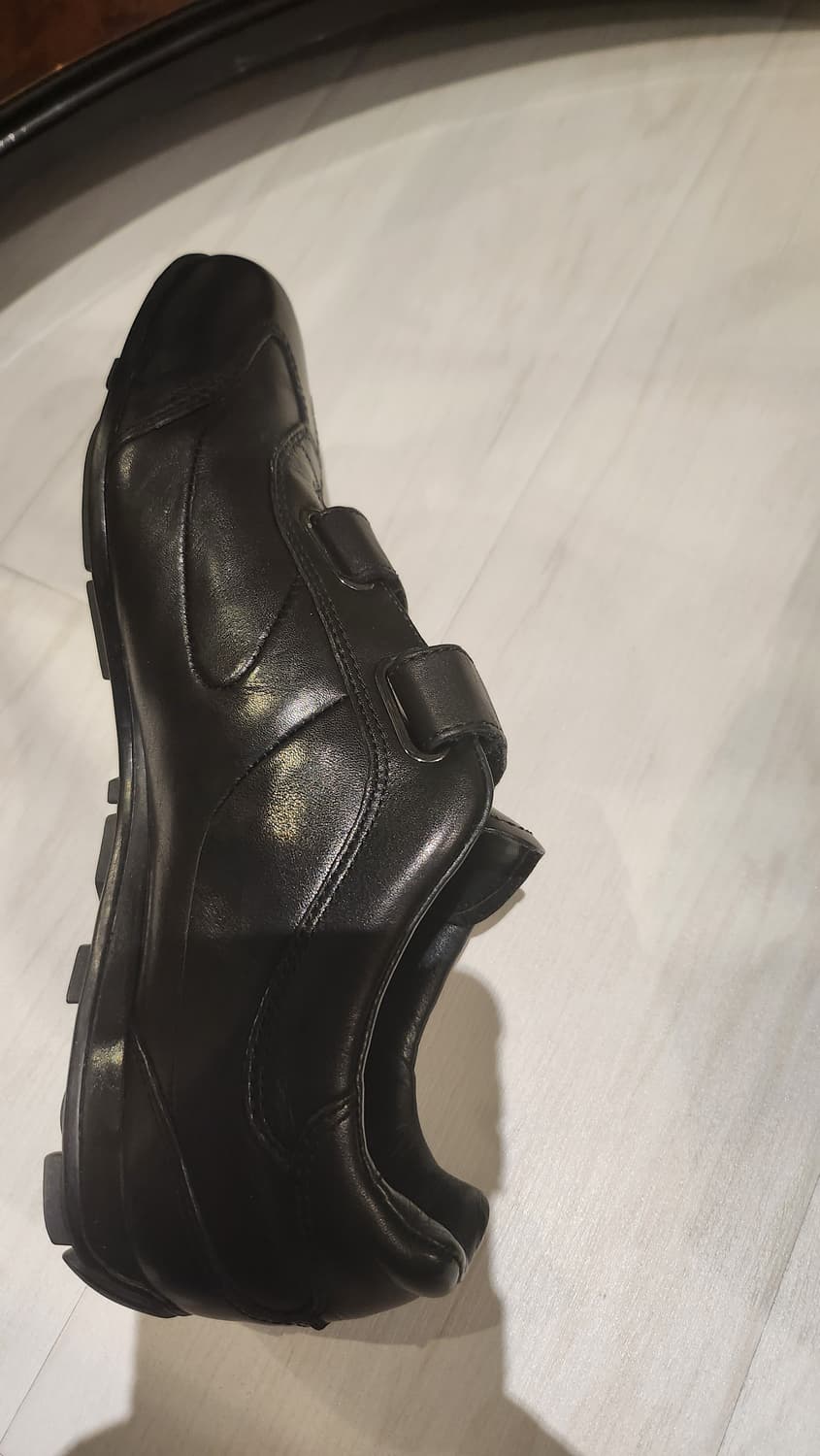 프라다 블랙 벨크로 스니커즈 36.5 상품이미지6