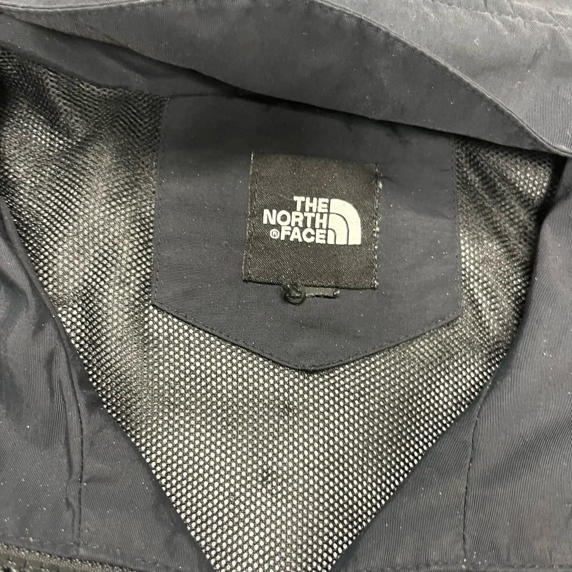 The North Face black windbreaker 상품이미지6