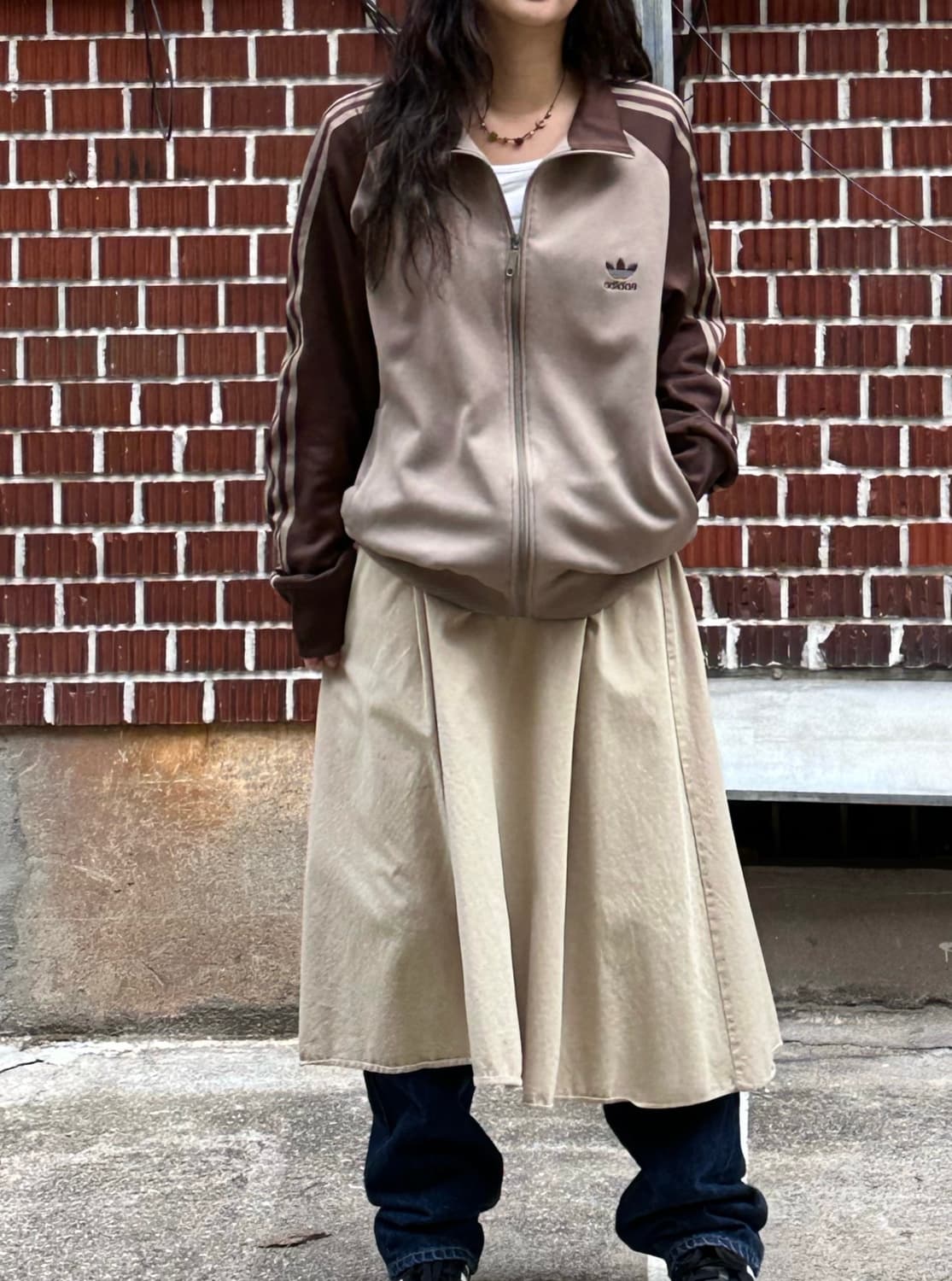 후드 니트 가디건 아디 져지 베이지 스커트 리바이스 팬츠 코디세트 상품이미지4