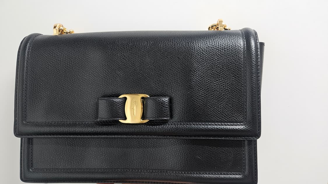 페라가모 블랙 바라 보우 체인백 상품이미지1