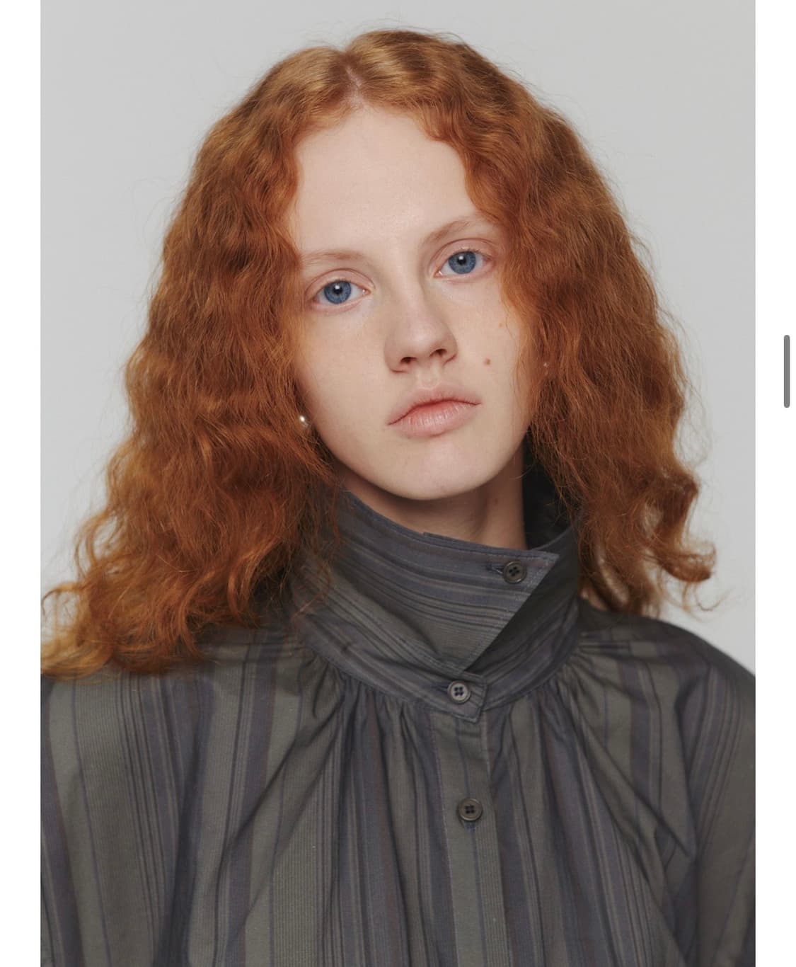 아모멘토 넥셔링 오버사이즈 스트라이프 셔츠 상품이미지3