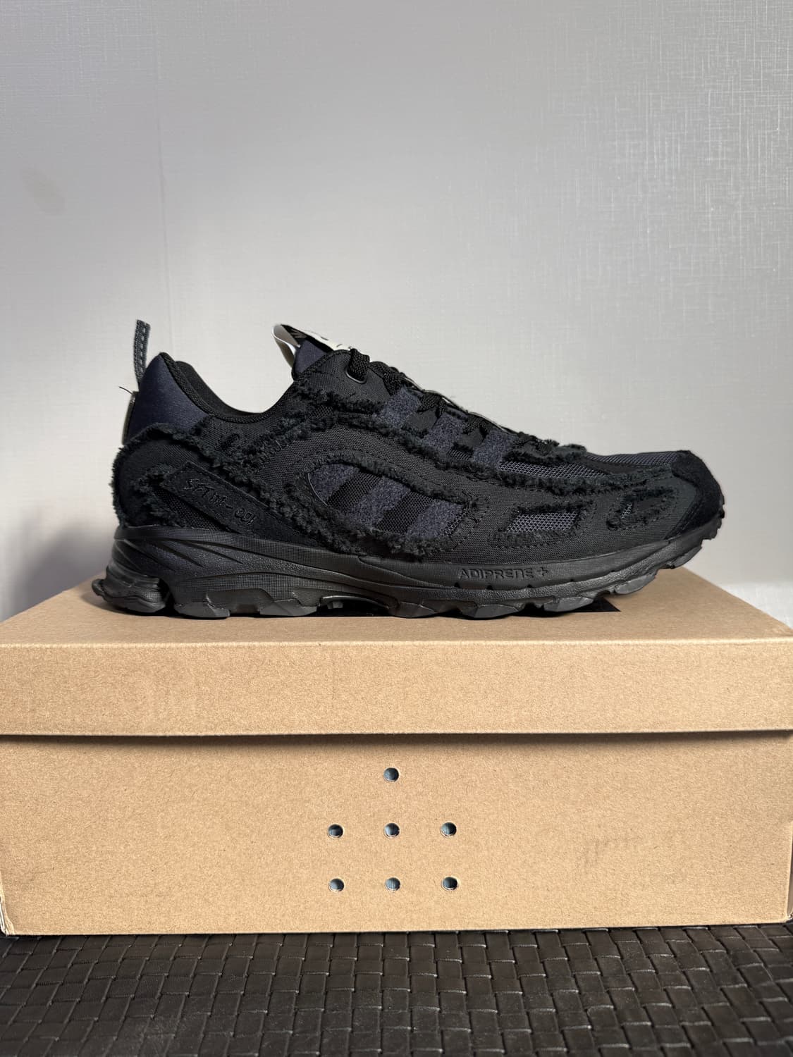 아디다스 X 송포더뮤트 쉐도우터프 블랙 상품이미지3