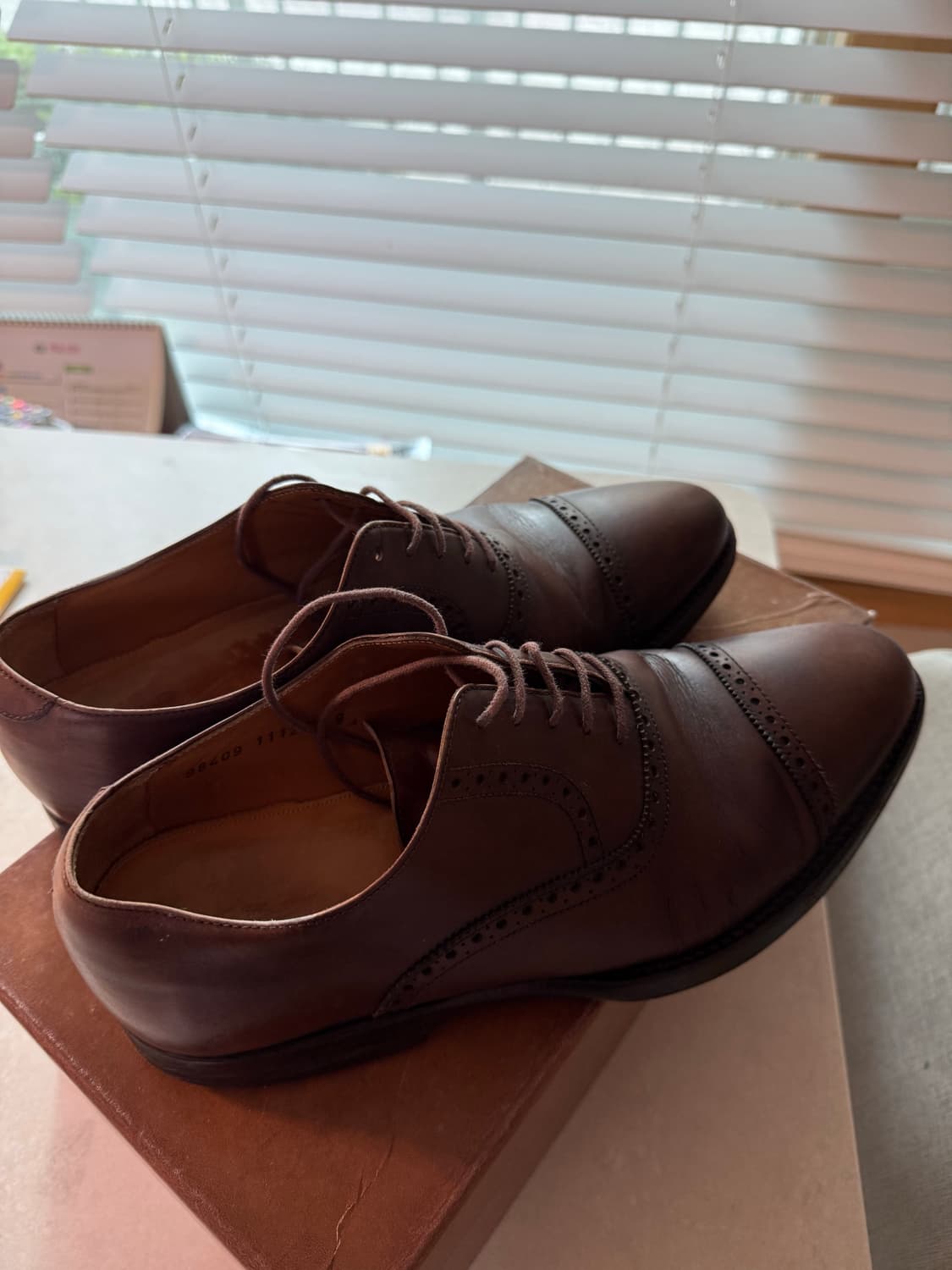 잘란스리와야 브라운 브로그 스트레이트팁 9 (275) 상품이미지1