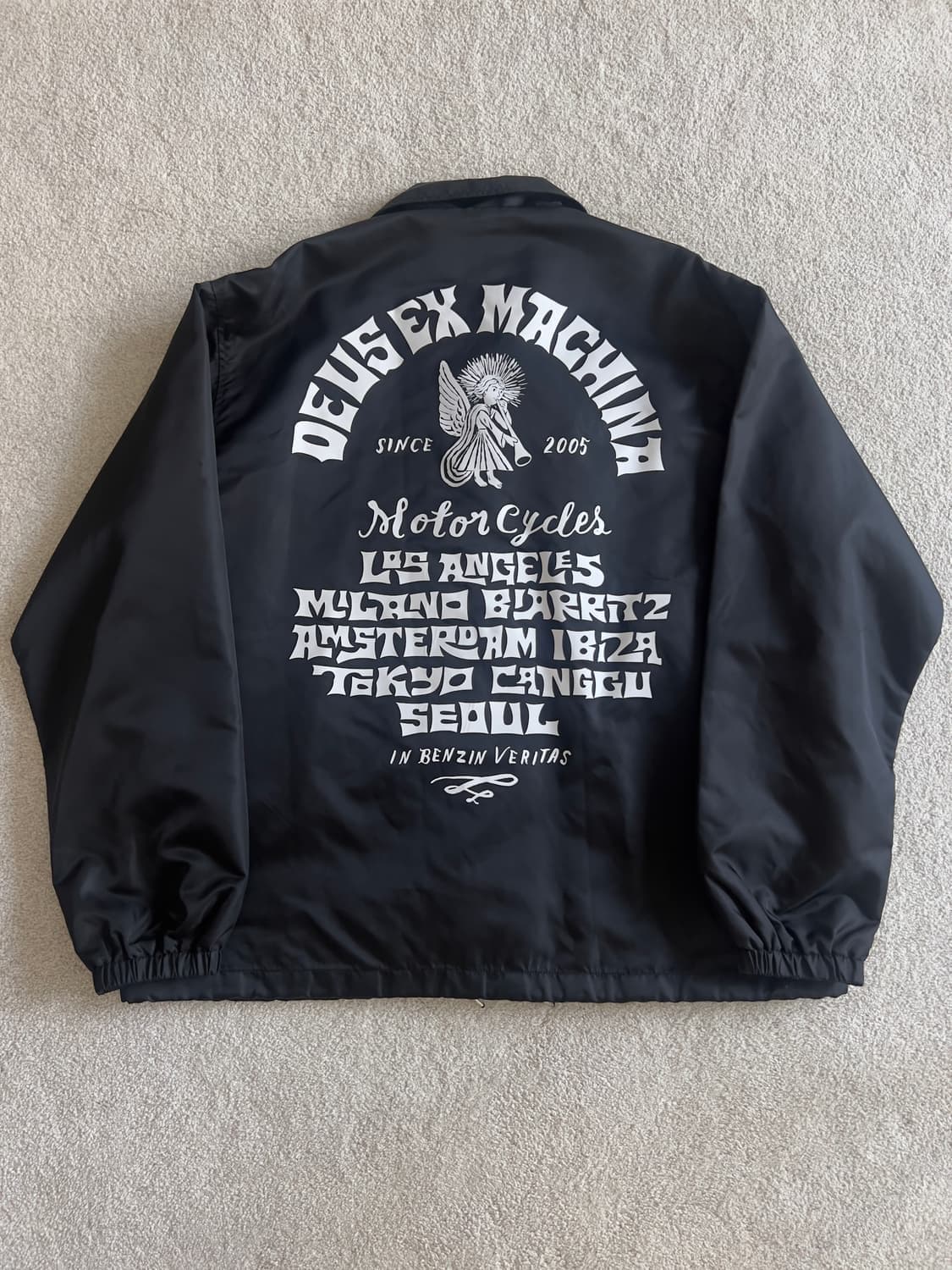 데우스 코리아 데빌 어드레스 코치 블랙 M 사이즈 양도합니다 상품이미지1