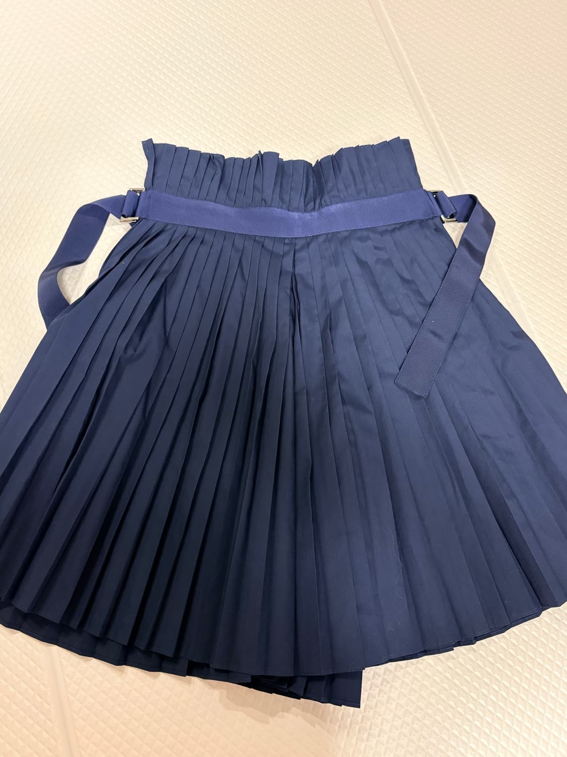 사카이 컬렉션런웨이  플리츠버뮤다팬츠 상품이미지3