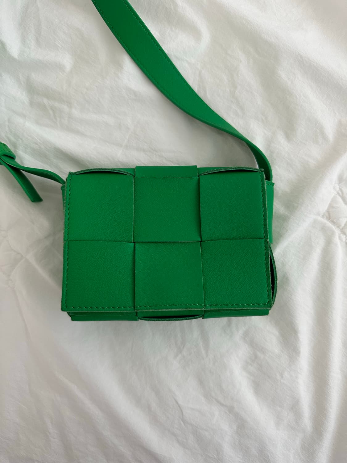 보테가베네타 미니 카세트백 상품이미지2