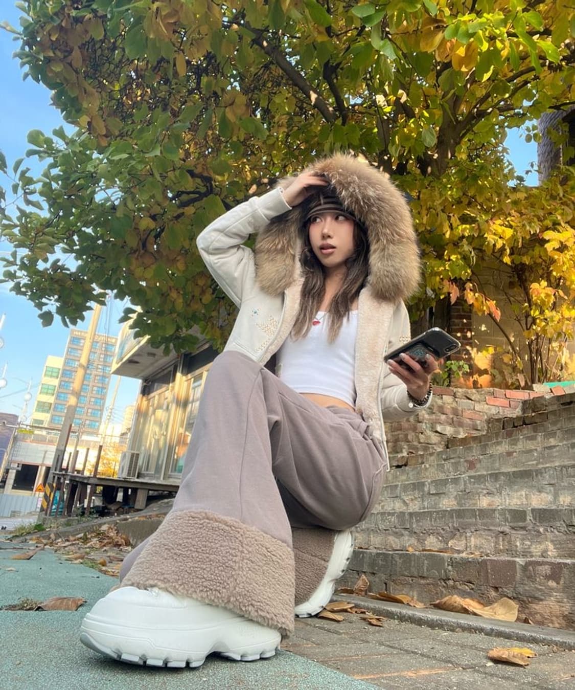 Sculptor 스컬프터 퍼 트리밍 후드 집업 더티 화이트 상품이미지3