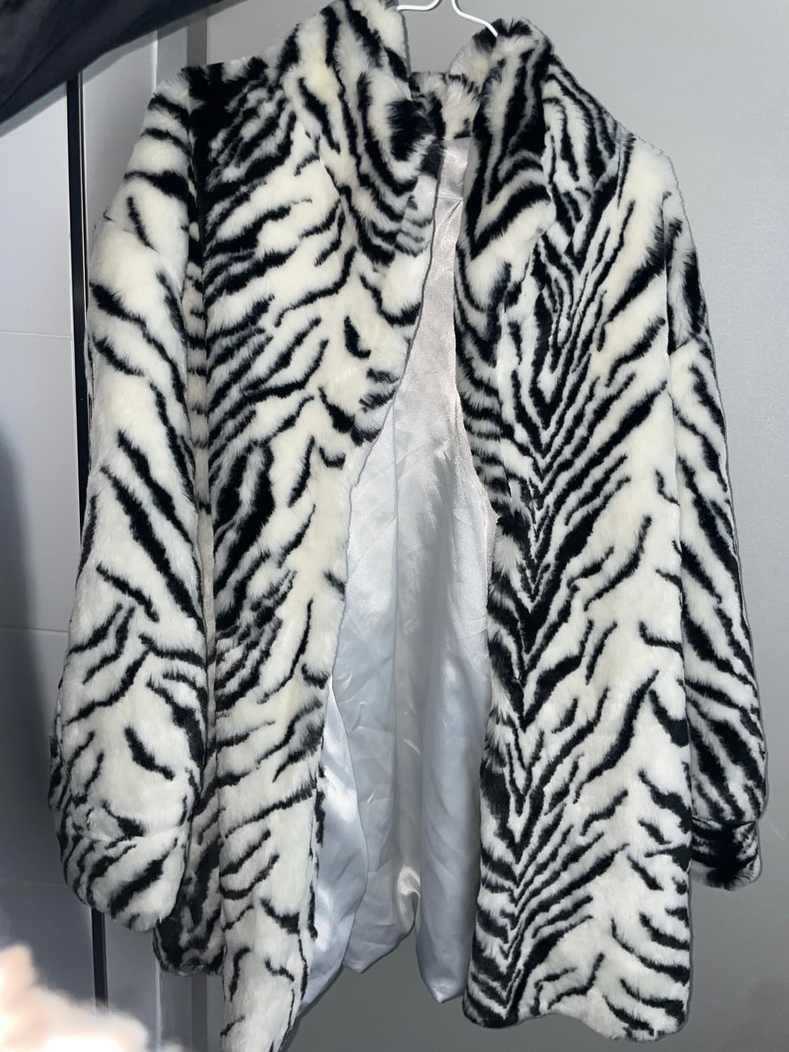 애니멀 패턴 페이크 퍼 자켓 상품이미지2