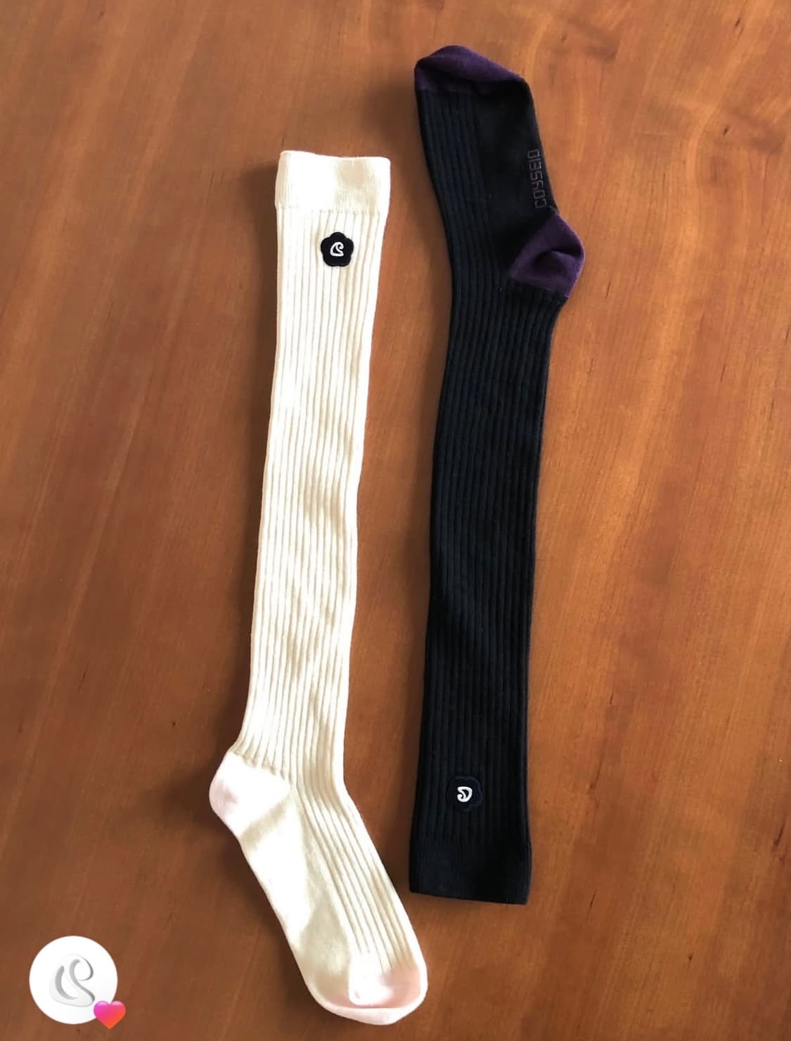 코이세이오 COYSEIO 플라워 로고 니삭스 크림 상품이미지1