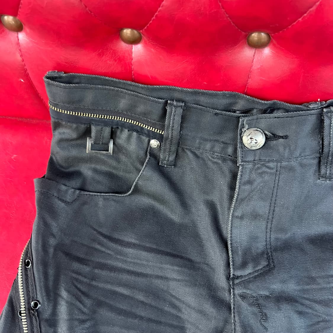 Lovelessism 지퍼 본디지 블랙 코티드 진 상품이미지5