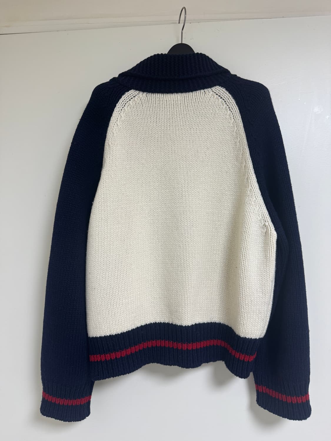어그스트 mignon zip up sweater 상품이미지3