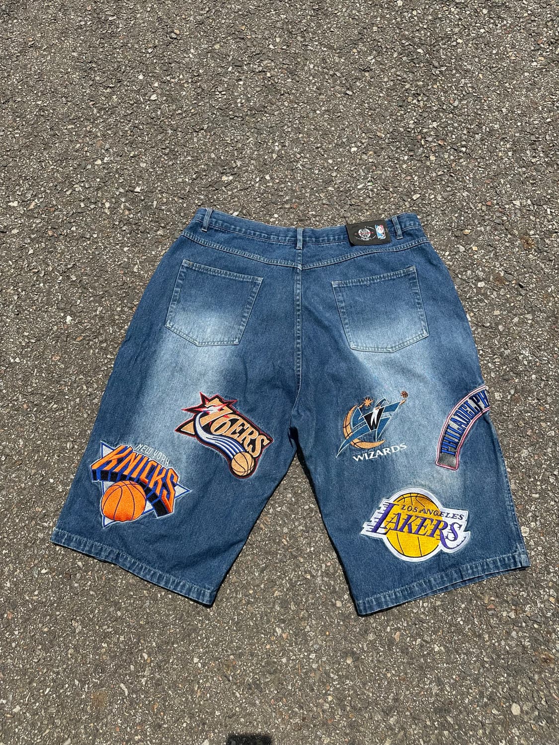 빈티지 00s UNK NBA 패치 데님 반바지 상품이미지2