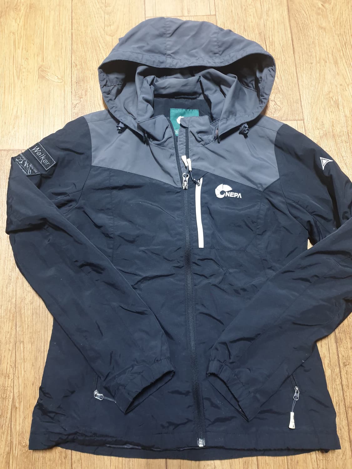 네파 아웃도어 바람막이 90 사이즈입니다 상품이미지2