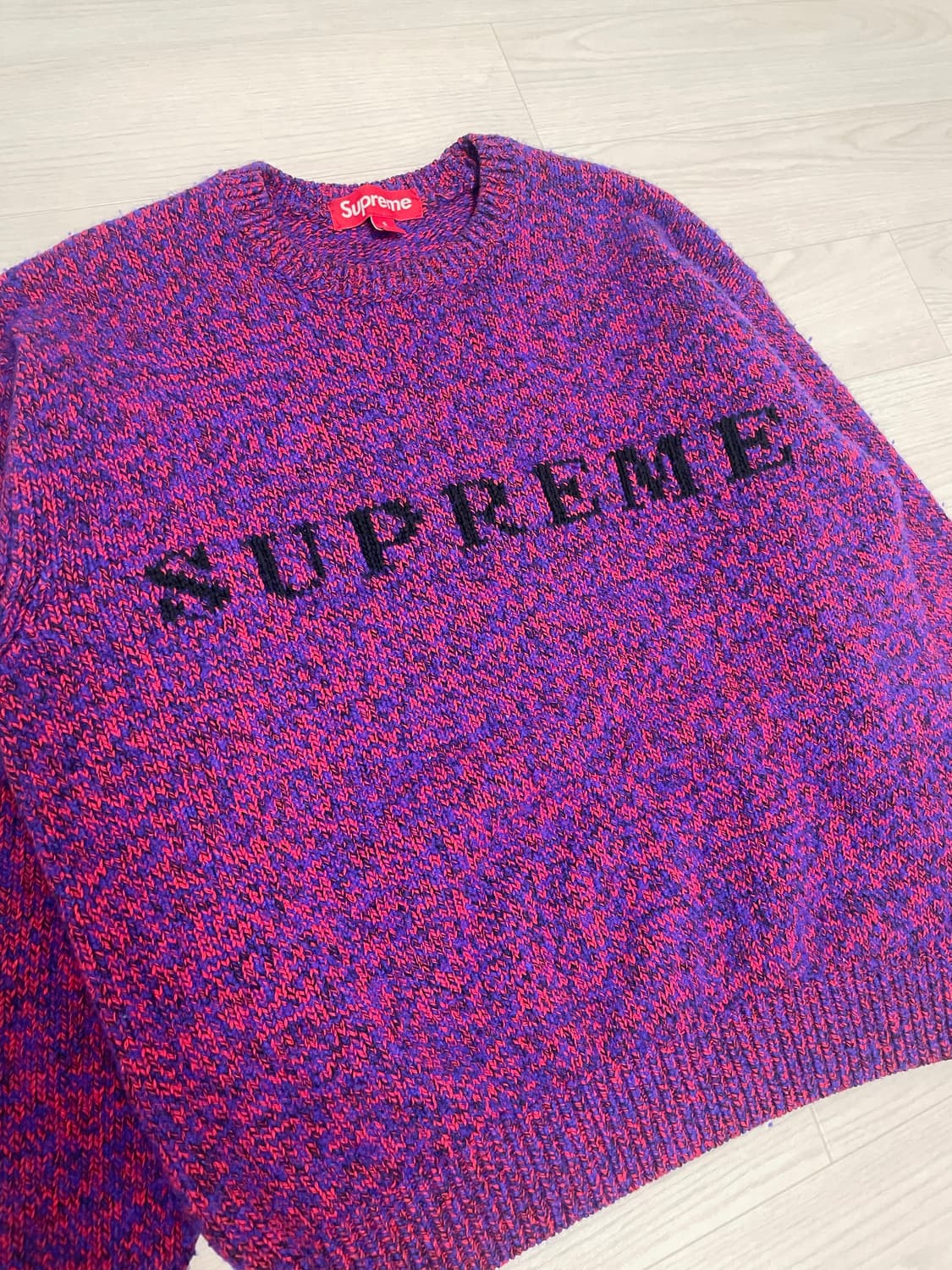 슈프림 로고 스웨터 상품이미지2