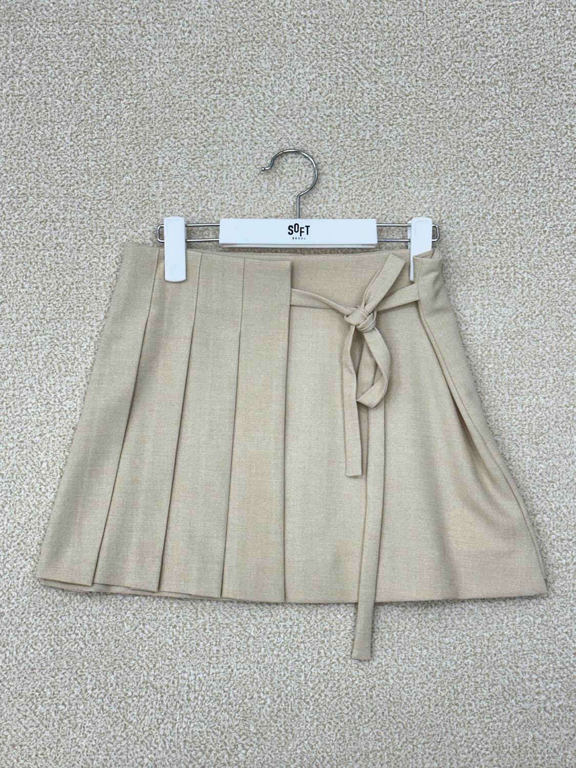 새상품) 소프트서울 베이지 플리츠 미니 스커트 상품이미지10