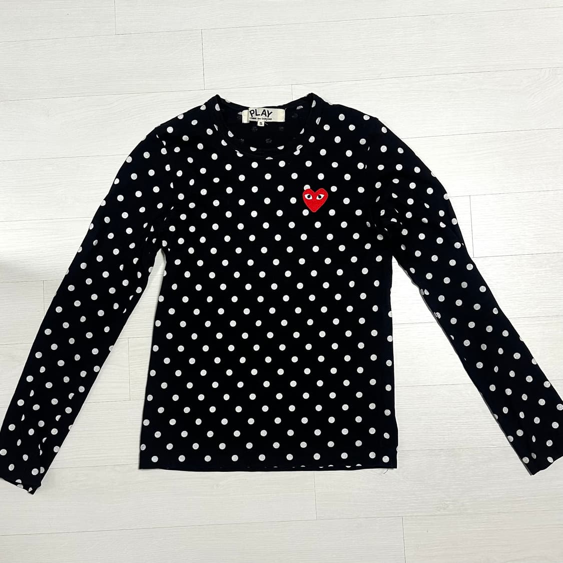 꼼데가르송 폴카 닷 레드 하트 롱슬리브 티셔츠 S 상품이미지2