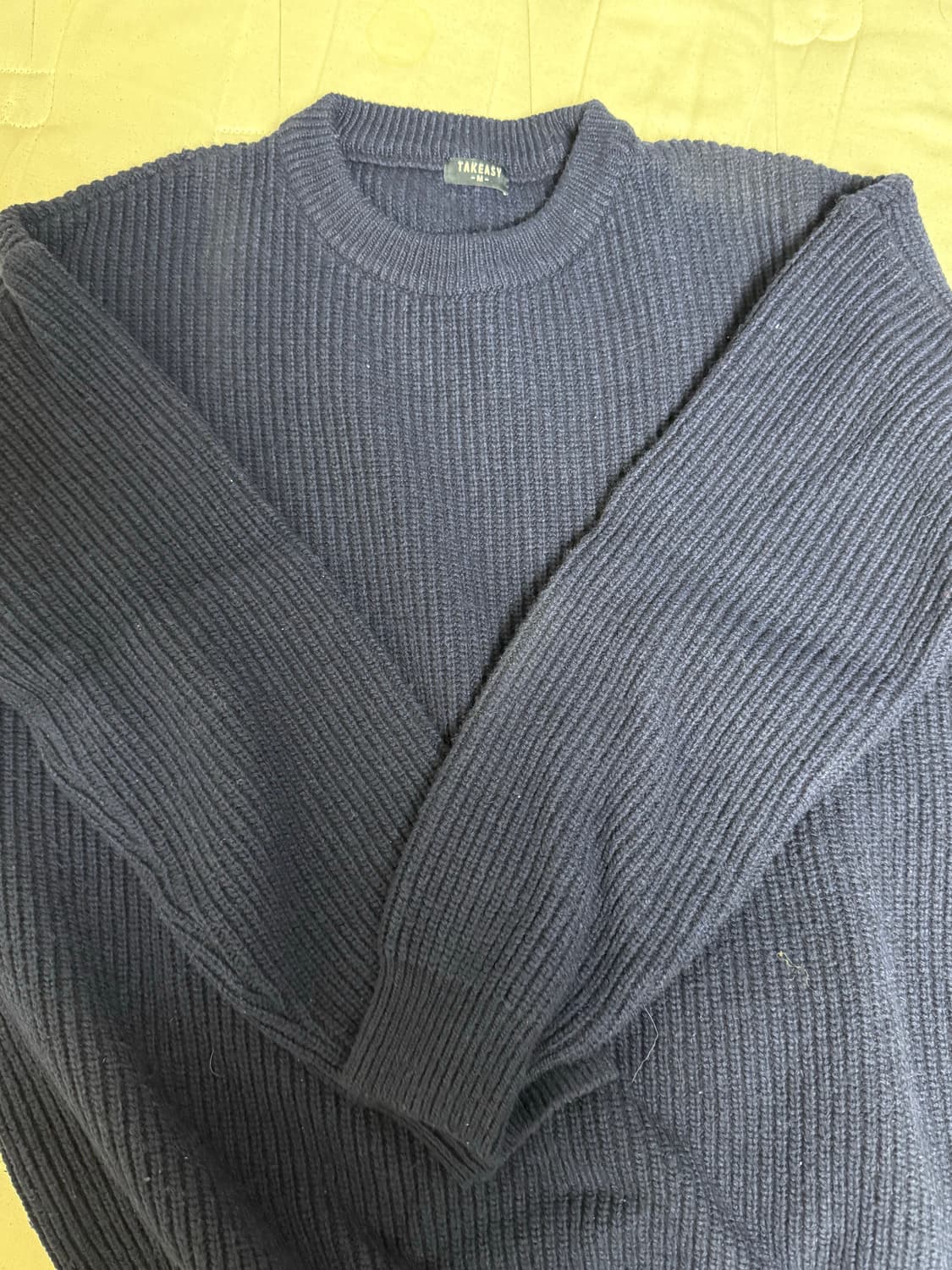 테이크이지 램스울 오버 네이비 니트 상품이미지1