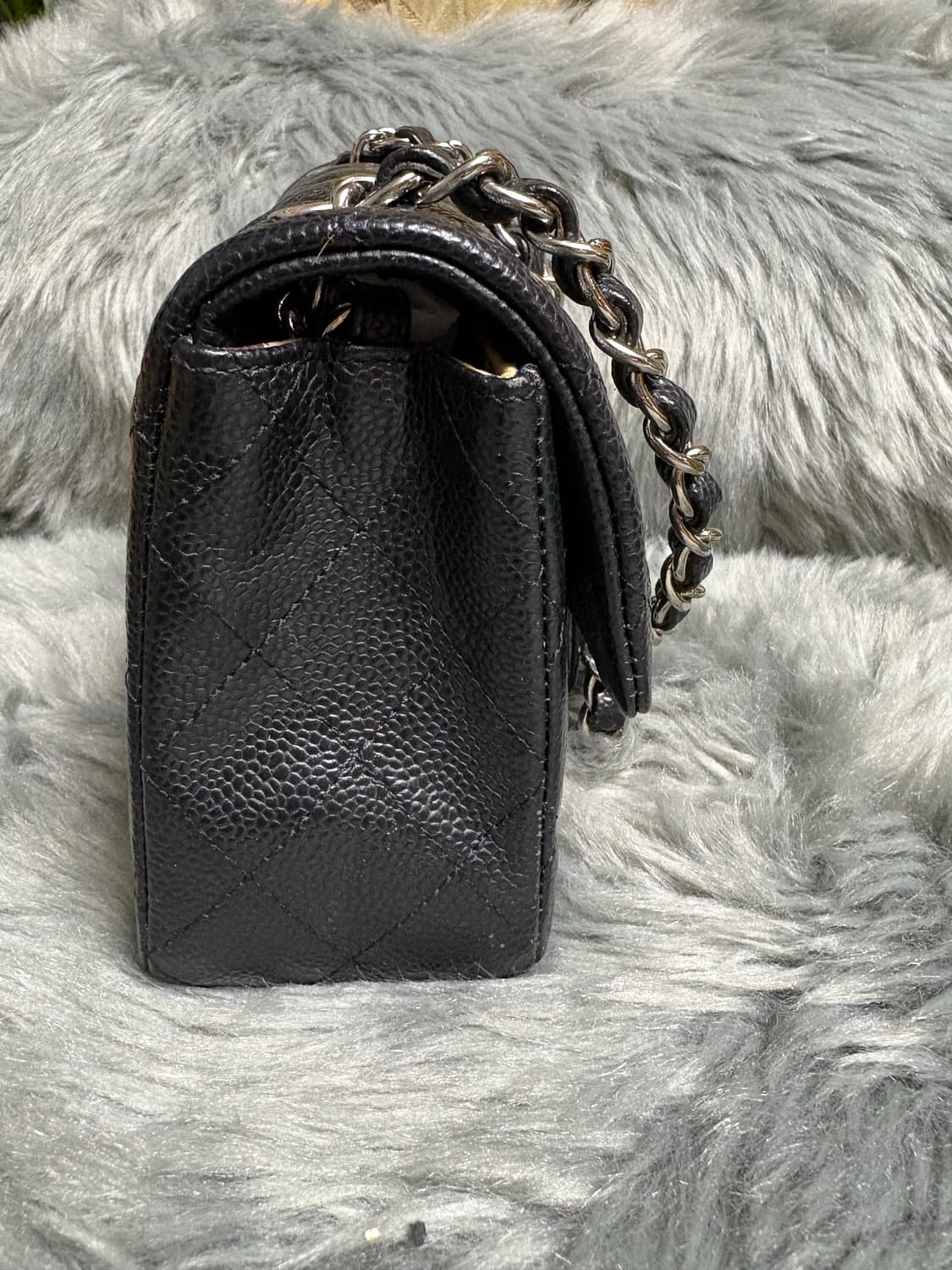 샤넬 클래식 뉴미니 캐비어 은장(17번대) 상품이미지5