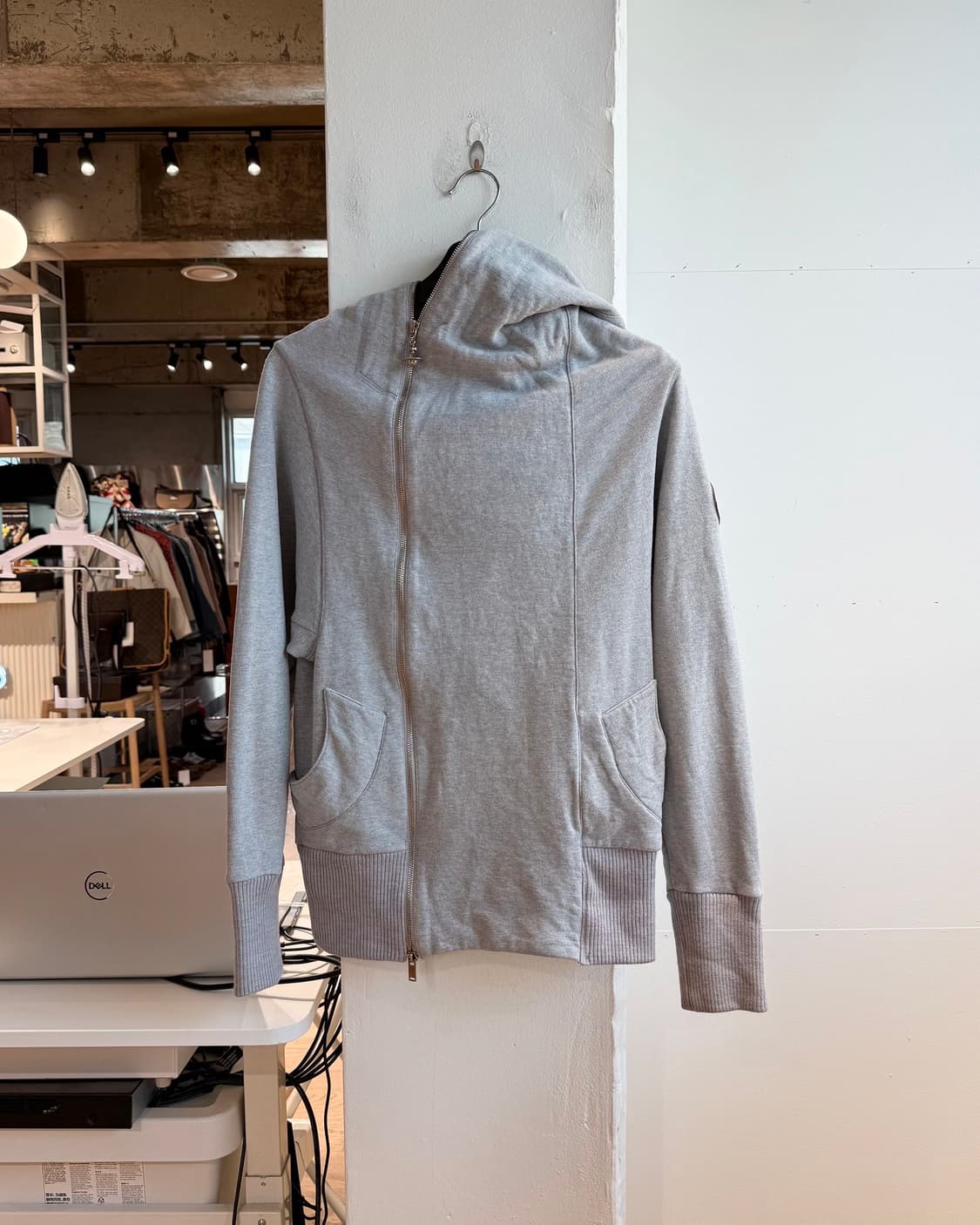 비비안 웨스트우드 그레이 투웨이 후드집업  상품이미지2