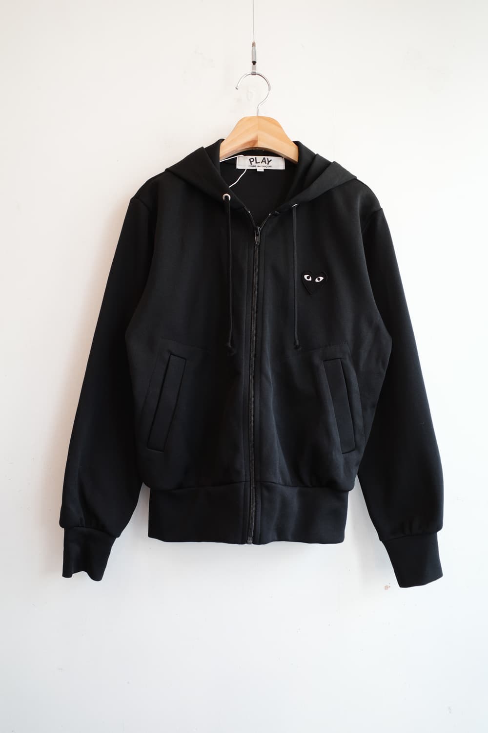 Comme des GARCONS 꼼데가르송 플레이 집업후디 상품이미지1