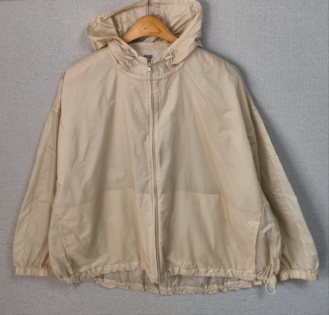 오버핏 S ) 유니클로 X 띠어리 베이지 경량 바람막이 상품이미지1