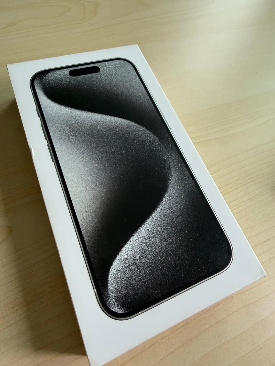 애케플 가능 아이폰15 프로 256GB 화이트 티타늄 상품이미지1