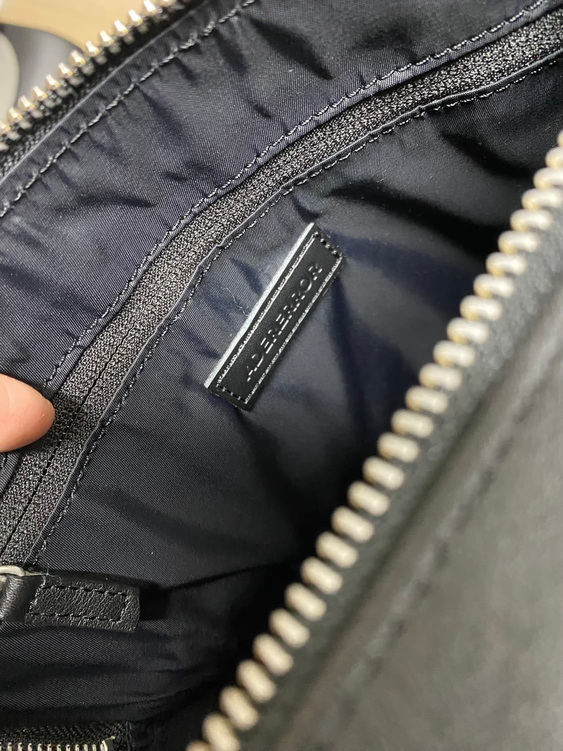 아더에러 Tetraight bag product. 105 상품이미지6