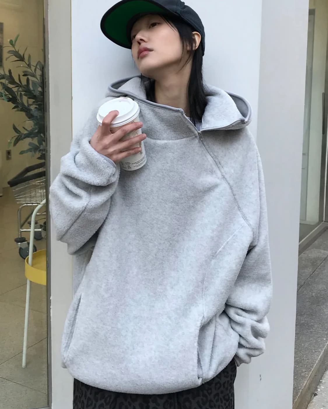 DIAGONAL ZIPPER FLEECE HOODIE 상품이미지3