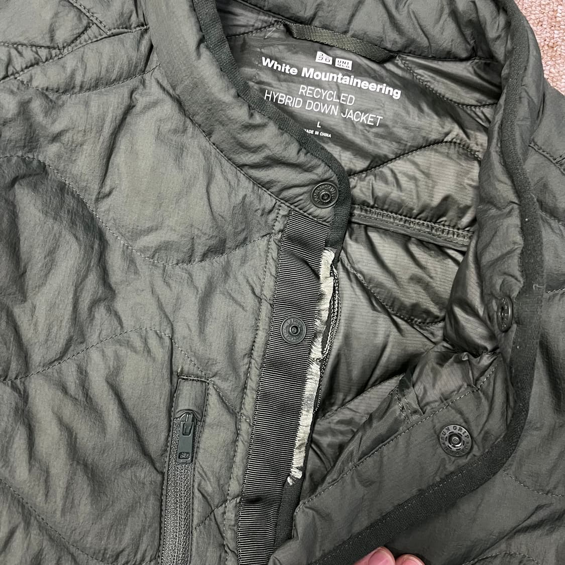 유니클로 x 화이트 마운티니어링 하이브리드 다운자켓 상품이미지4