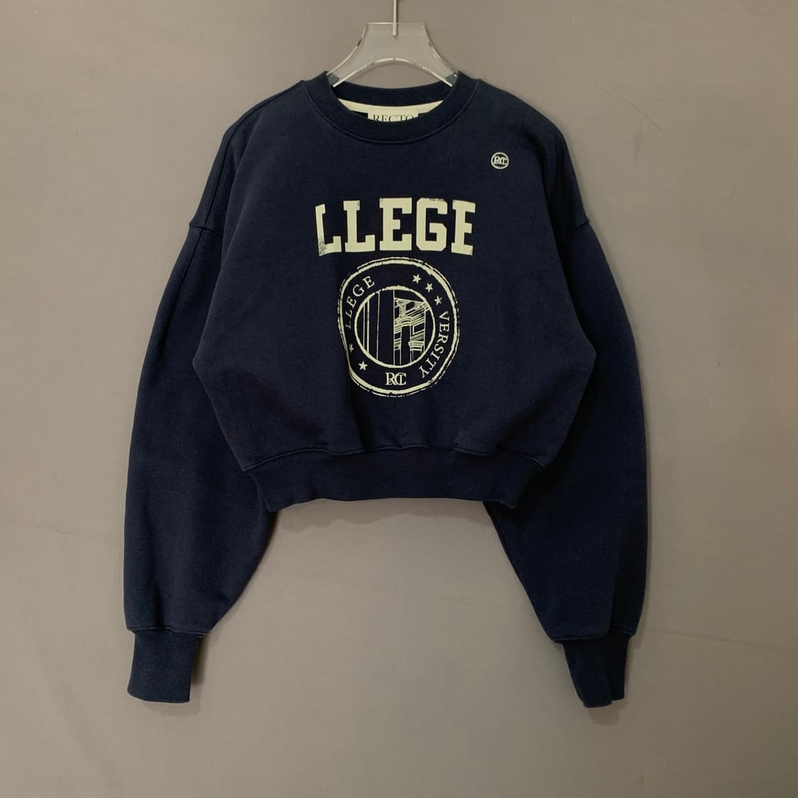 RECTO 렉토 LLEGE 유니섹스 크롭 맨투맨 네이비 상품이미지2