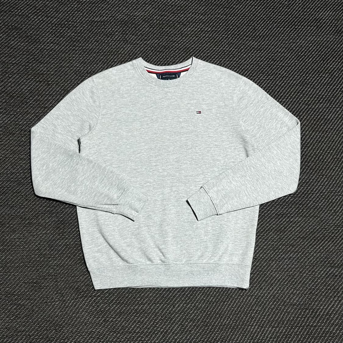 [S] Tommy 타미힐피거 베이직 그레이 라운드 맨투맨 상품이미지1