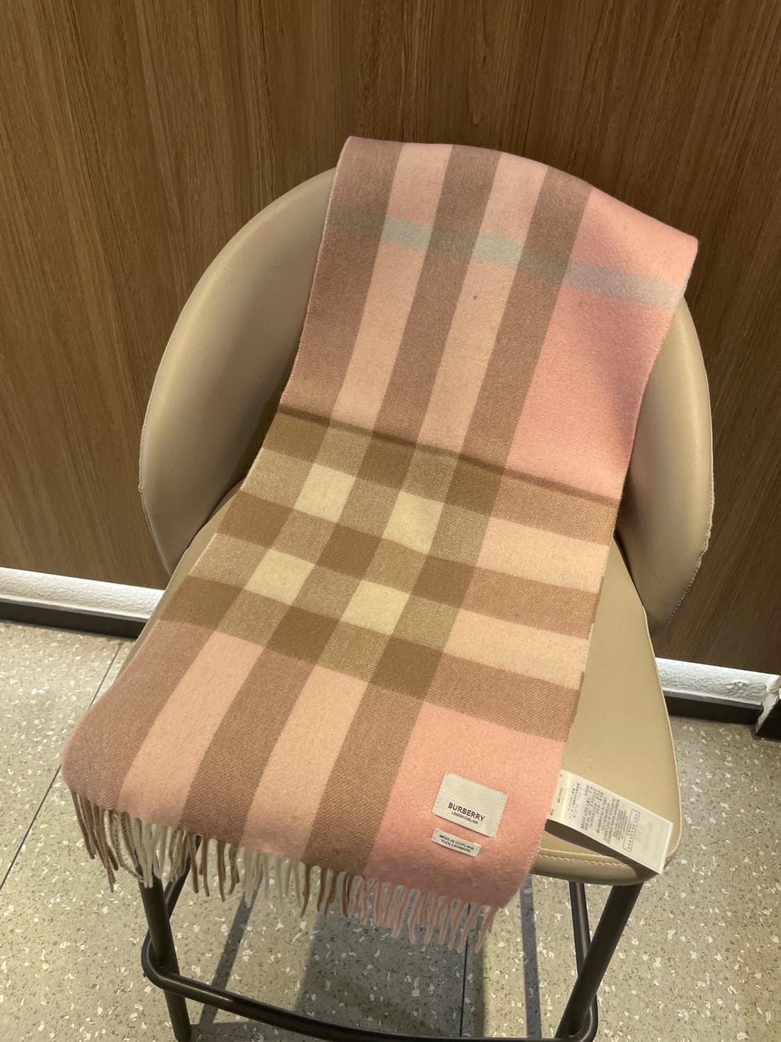 버버리 양면 머플러 램스울 100% 추동 단품
 상품이미지3