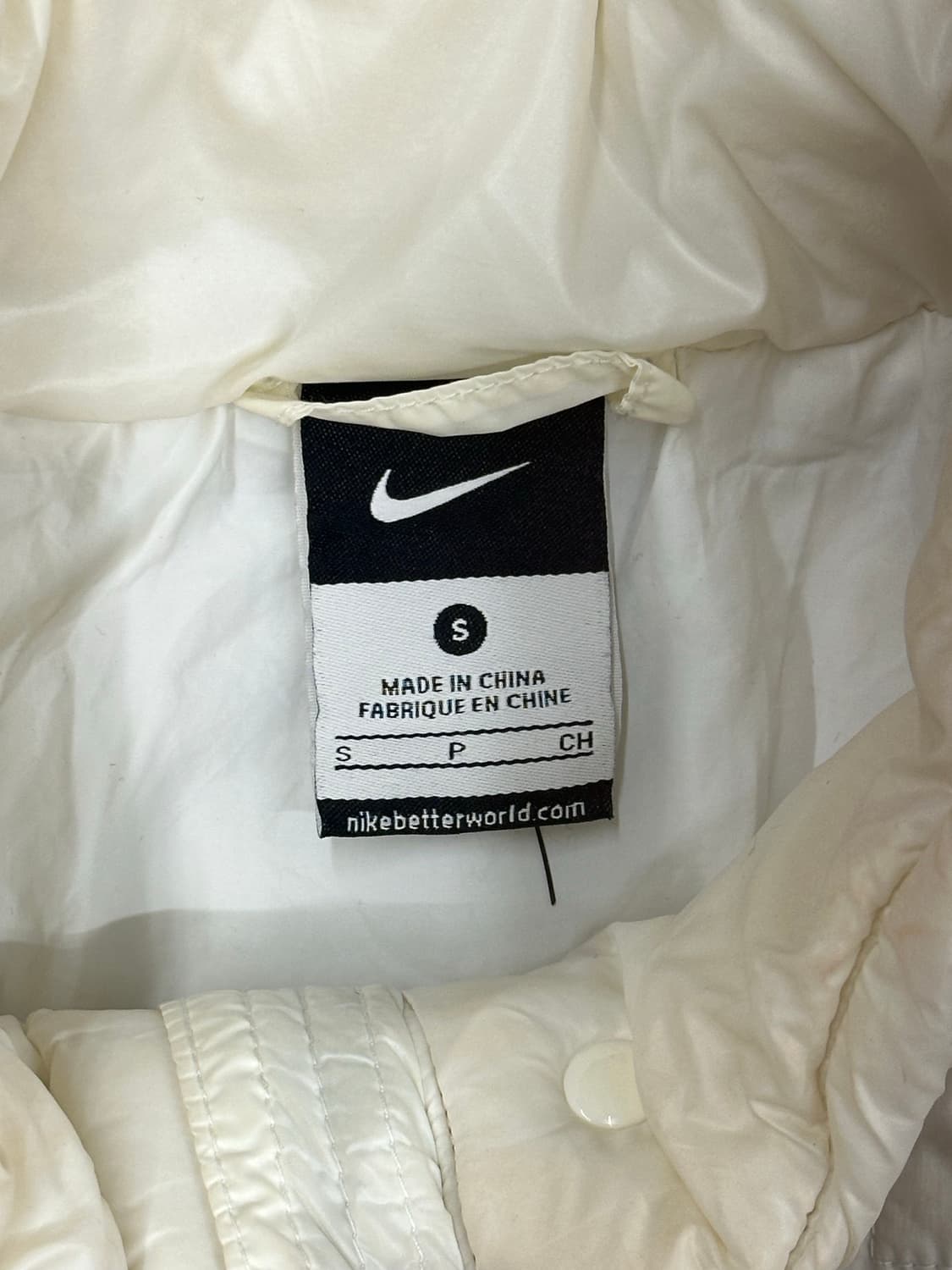 S)나이키 여성 퀼팅 포켓 디테일 아이보리 경량패딩 상품이미지5