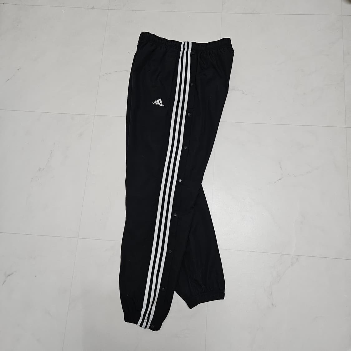 L 아디다스 사이드버튼 나일론 조거 트랙팬츠 상품이미지1
