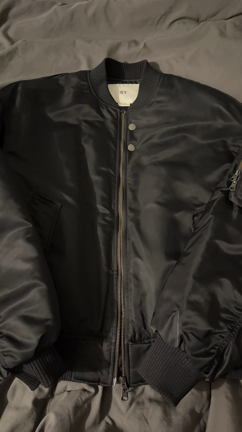 이에이 POUCH BOMBER JACKET Black 상품이미지2