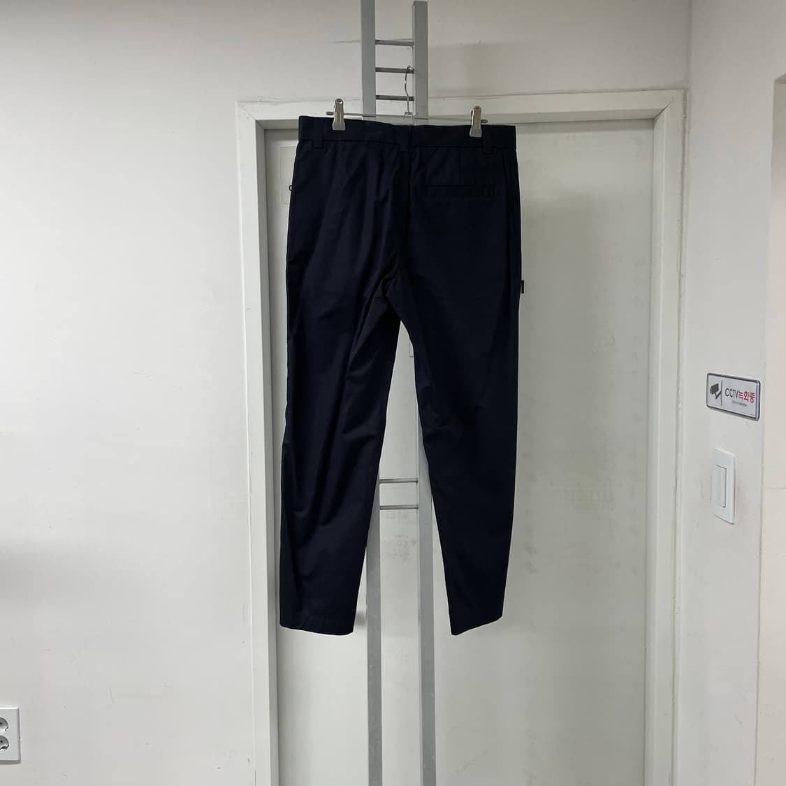 COS 코스 치노 팬츠 네이비 46 상품이미지4