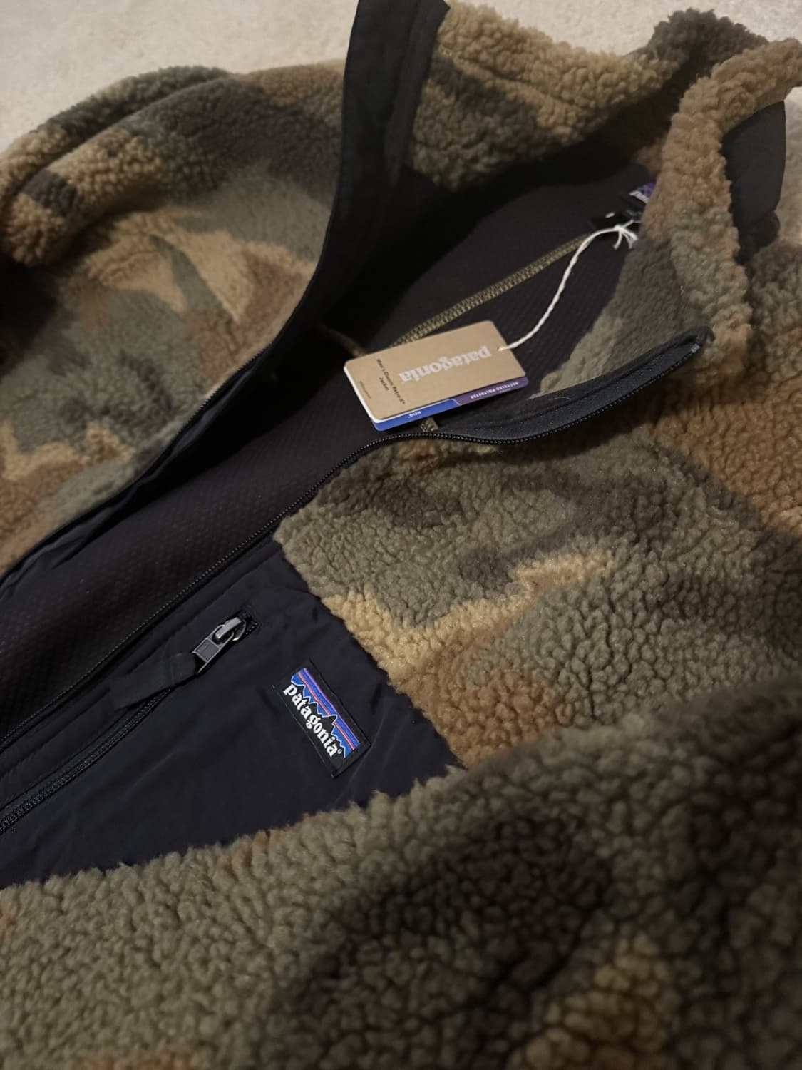 파타고니아 클래식 레트로-X 플리스 자켓 카모플라쥬 상품이미지2