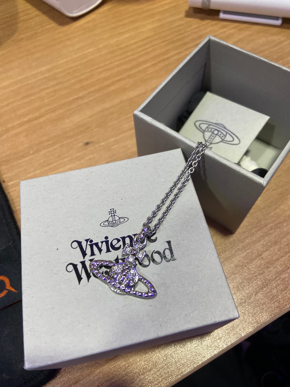 비비안웨스트우드 메이페어 바스릴리프 목걸이 상품이미지1