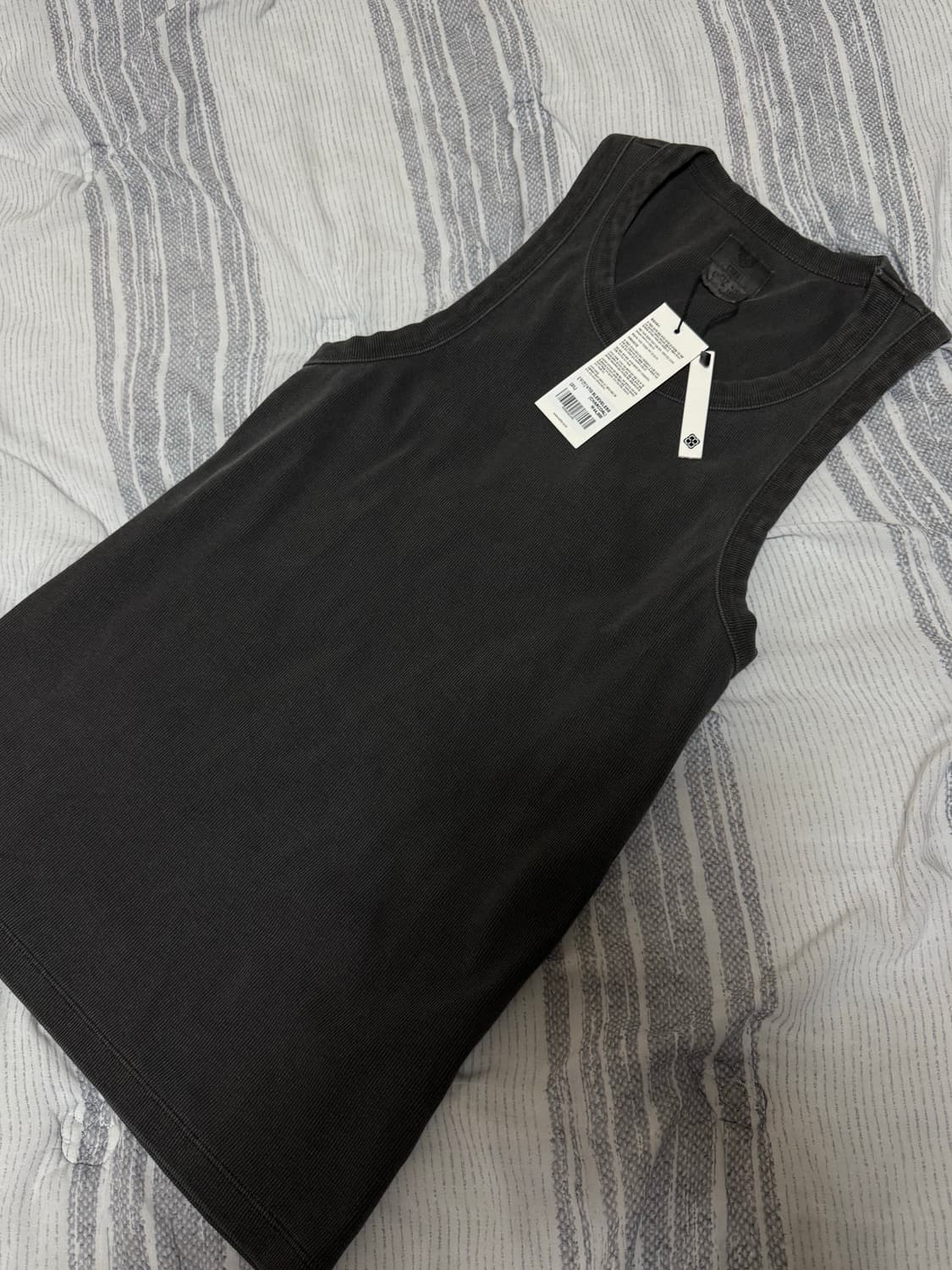 (L, 새상품) 우연 X 에스파이 VTG 슬리브리스 차콜 V1 상품이미지3