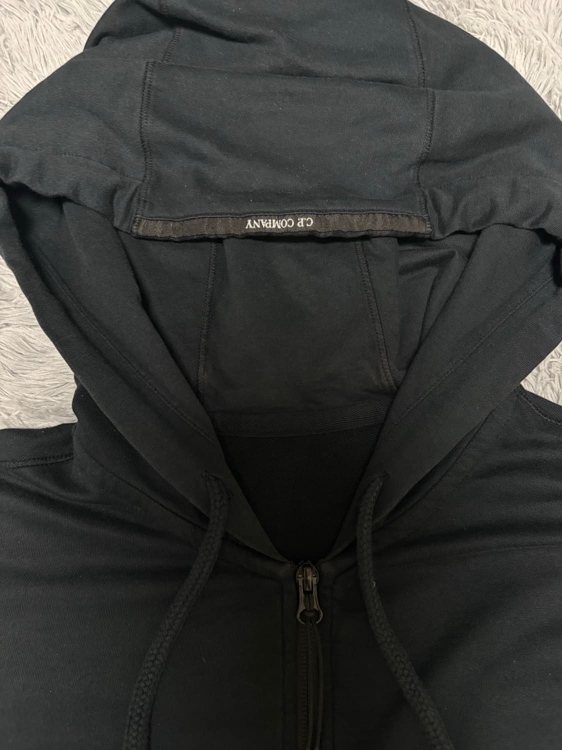 [신형] CP컴퍼니 렌즈 와펜 후드집업 상품이미지3