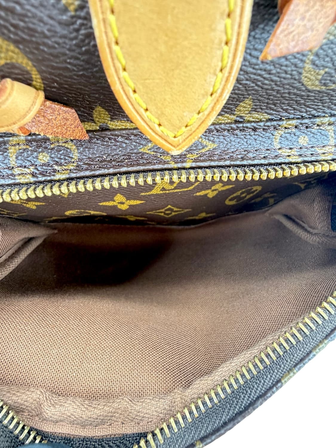 루이비통 모노그램 몽수리 백팩 상품이미지10